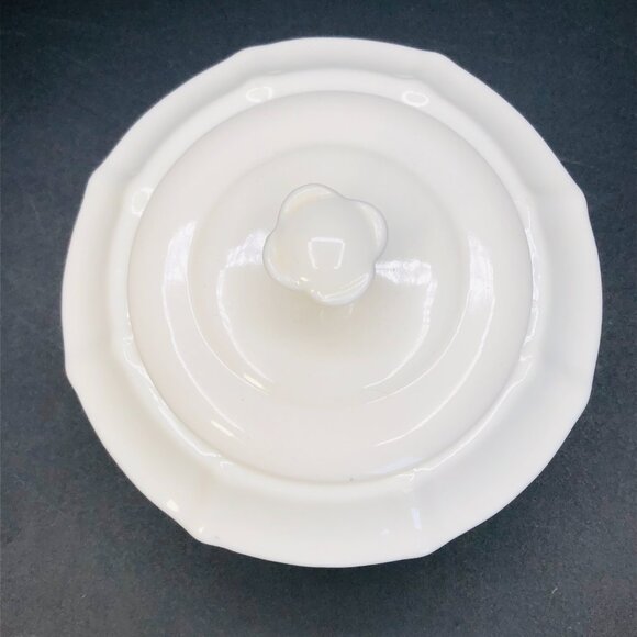 Vintage 50s Pastel Floral Porcelain Candy Sugar Bowl, Scalloped Edges - Picture 4 of 11